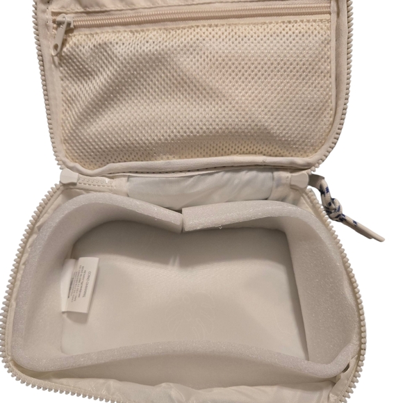 FARM Rio "Xero Destino Tropical" Toiletry Bag Off White #perfect gift NWT - Picture 7 of 10